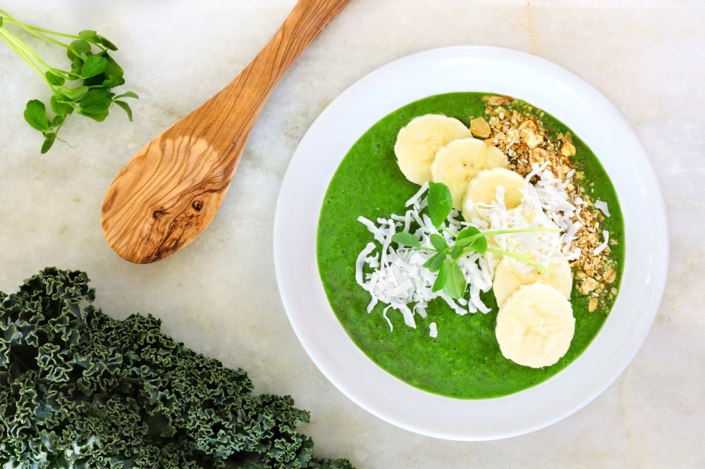 What to mix green superfood powder with